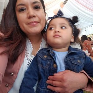 Meet your Posher, Claudia